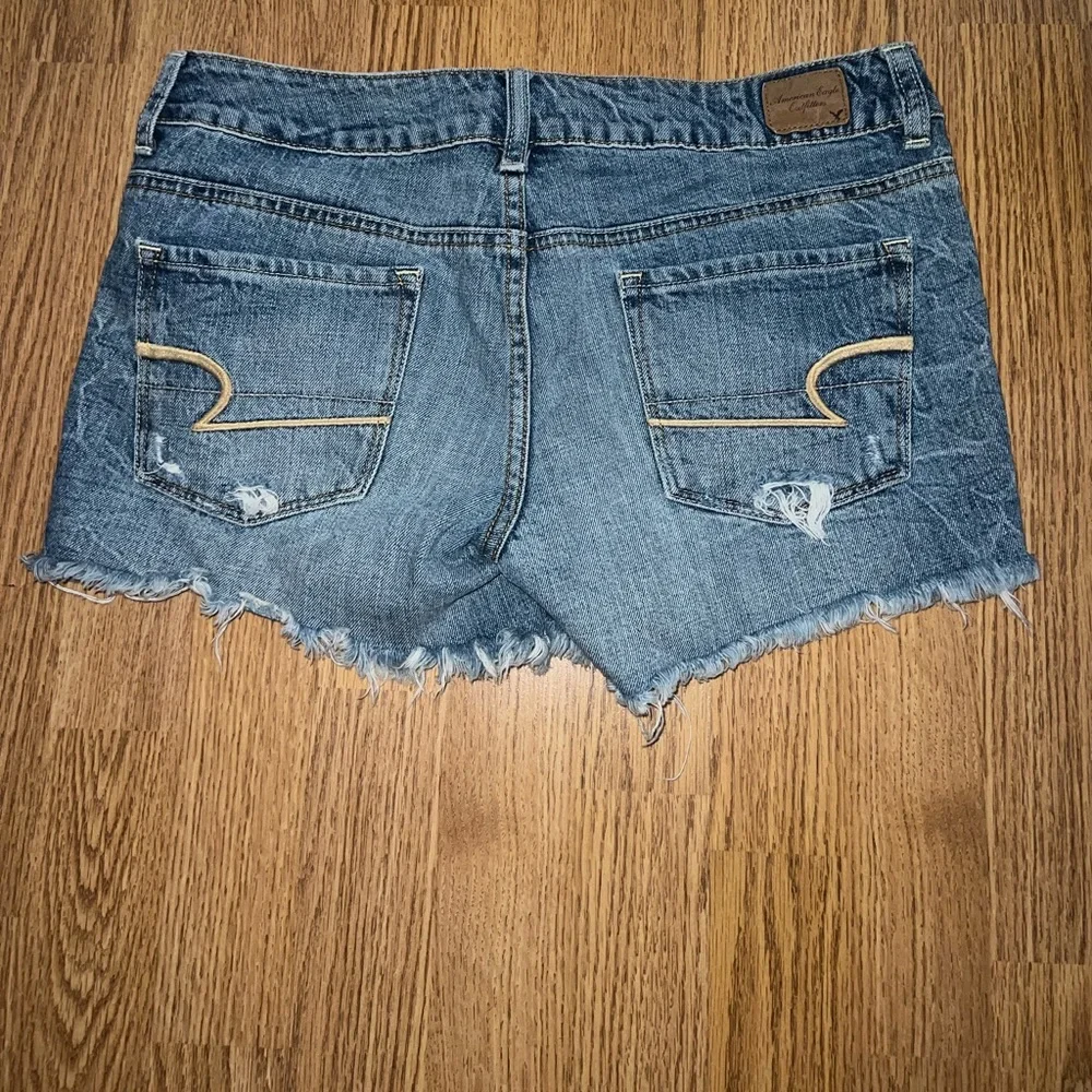 American Eagle Jean Shorts - Picture 4 of 5
